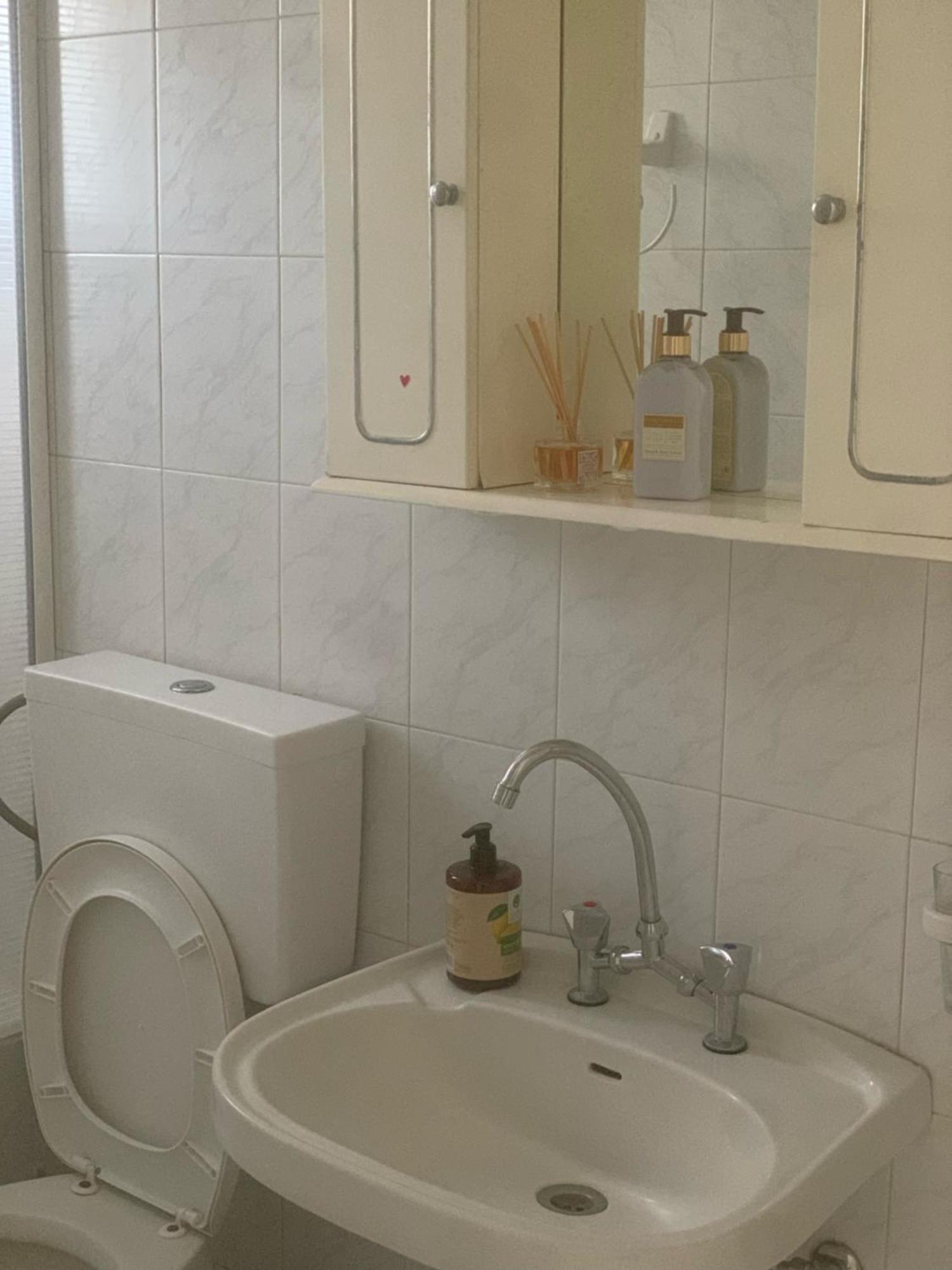 Seaside Serenity In Komi Beach! Apartment